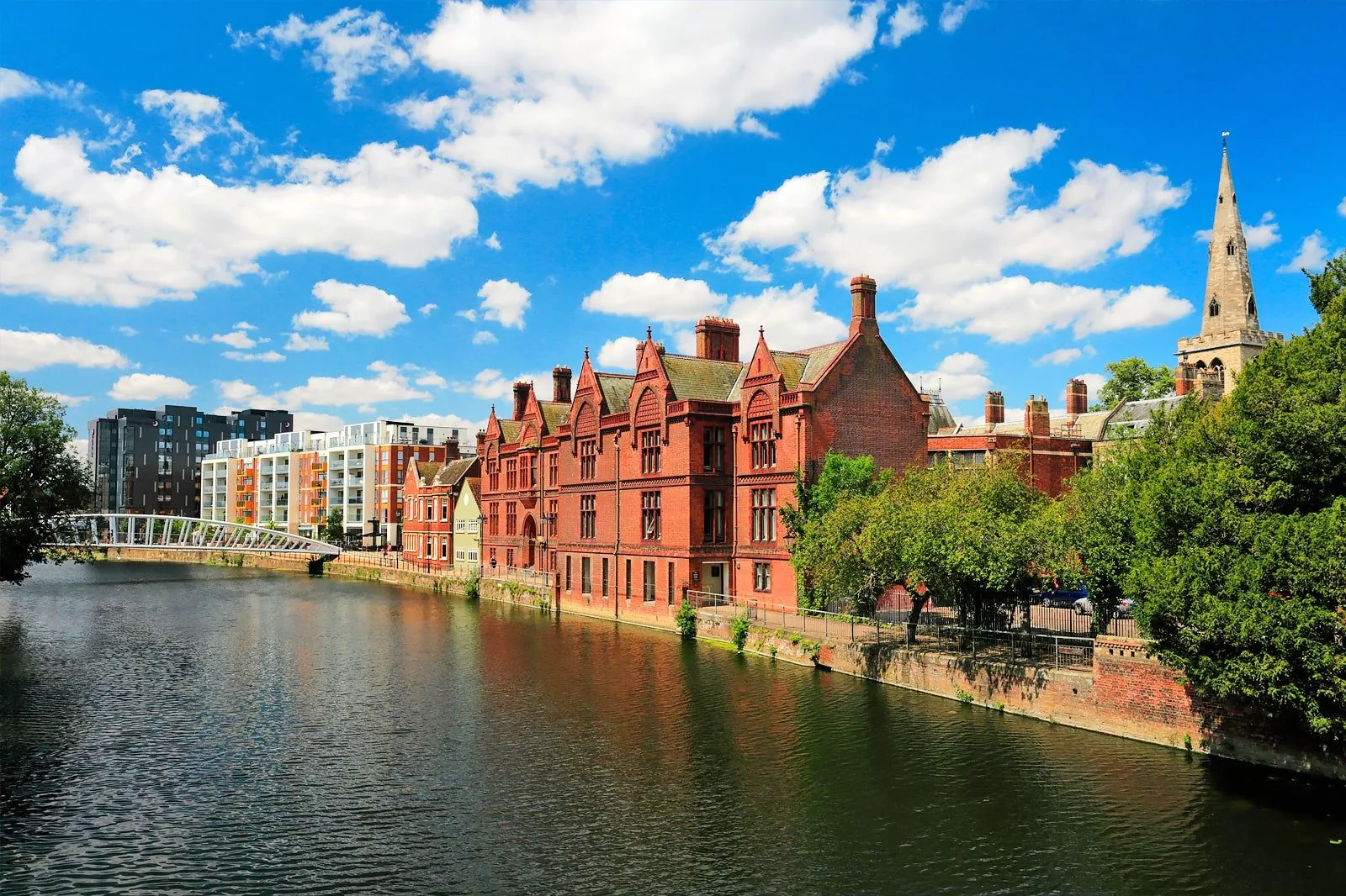 Short-let and Airbnb apartment location in Bedford managed by Renzo