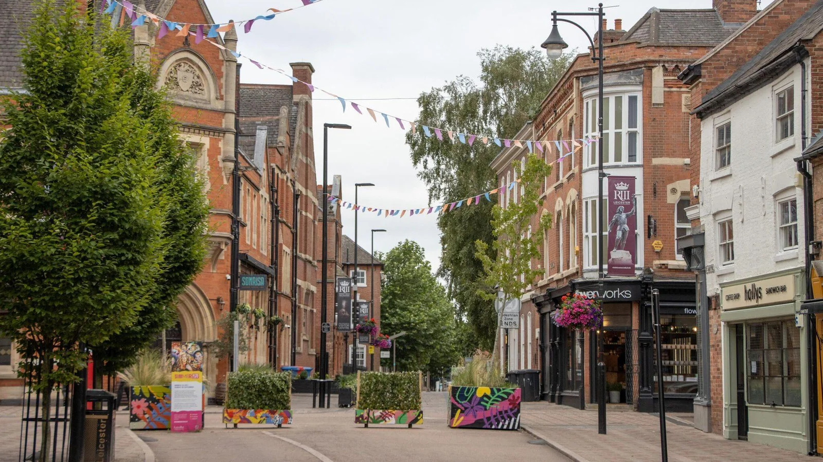 Short-let and Airbnb apartment location in Leicester managed by Renzo